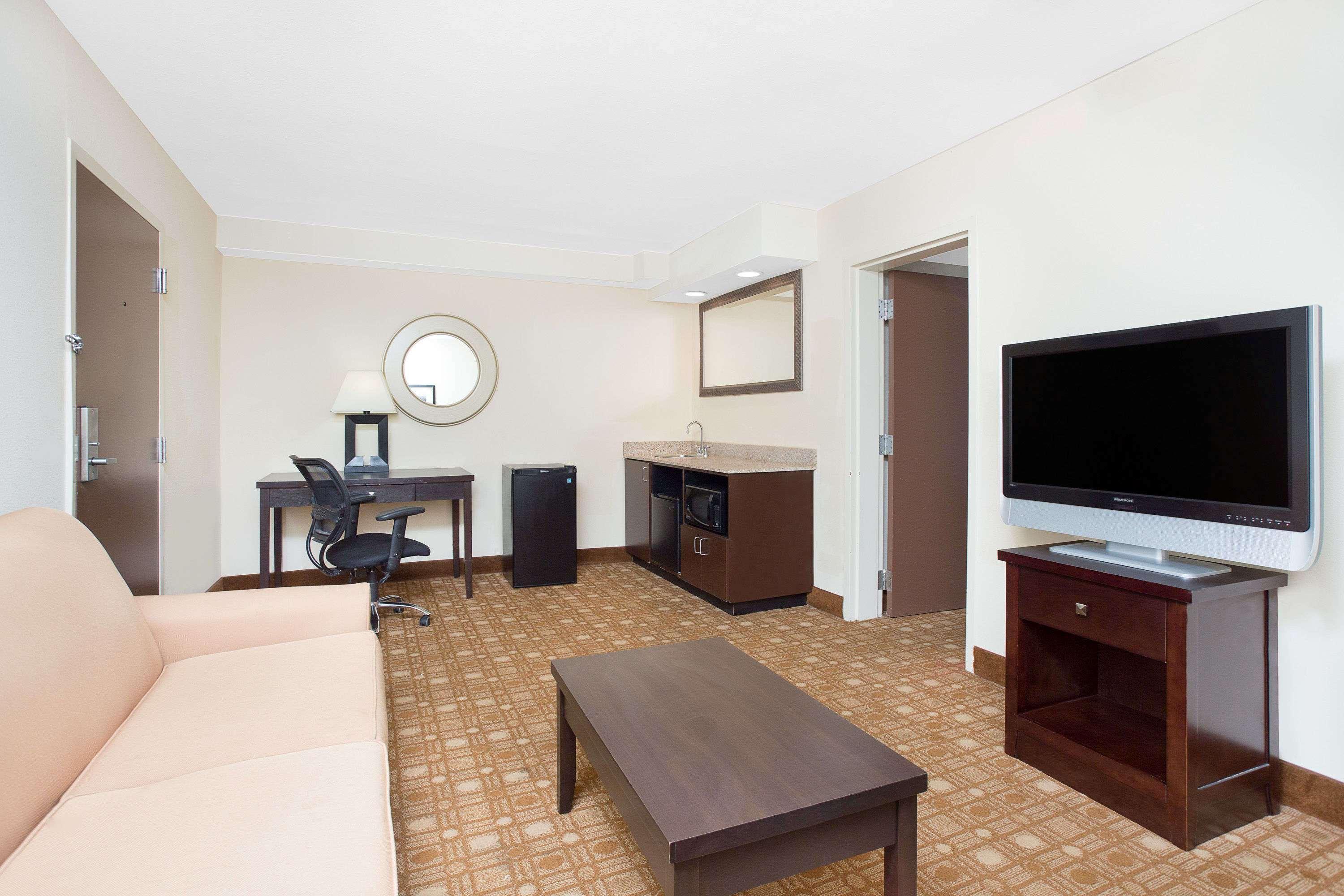 מלון Baymont By Wyndham Augusta West מראה חיצוני תמונה